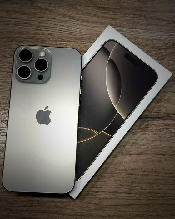 iPhone 15 Pro titânio natural com a caixa, seminovo, na WN iPhones